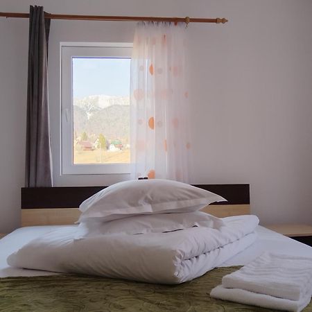 Garofita Pietrei Craiului Hotell Peştera Exteriör bild