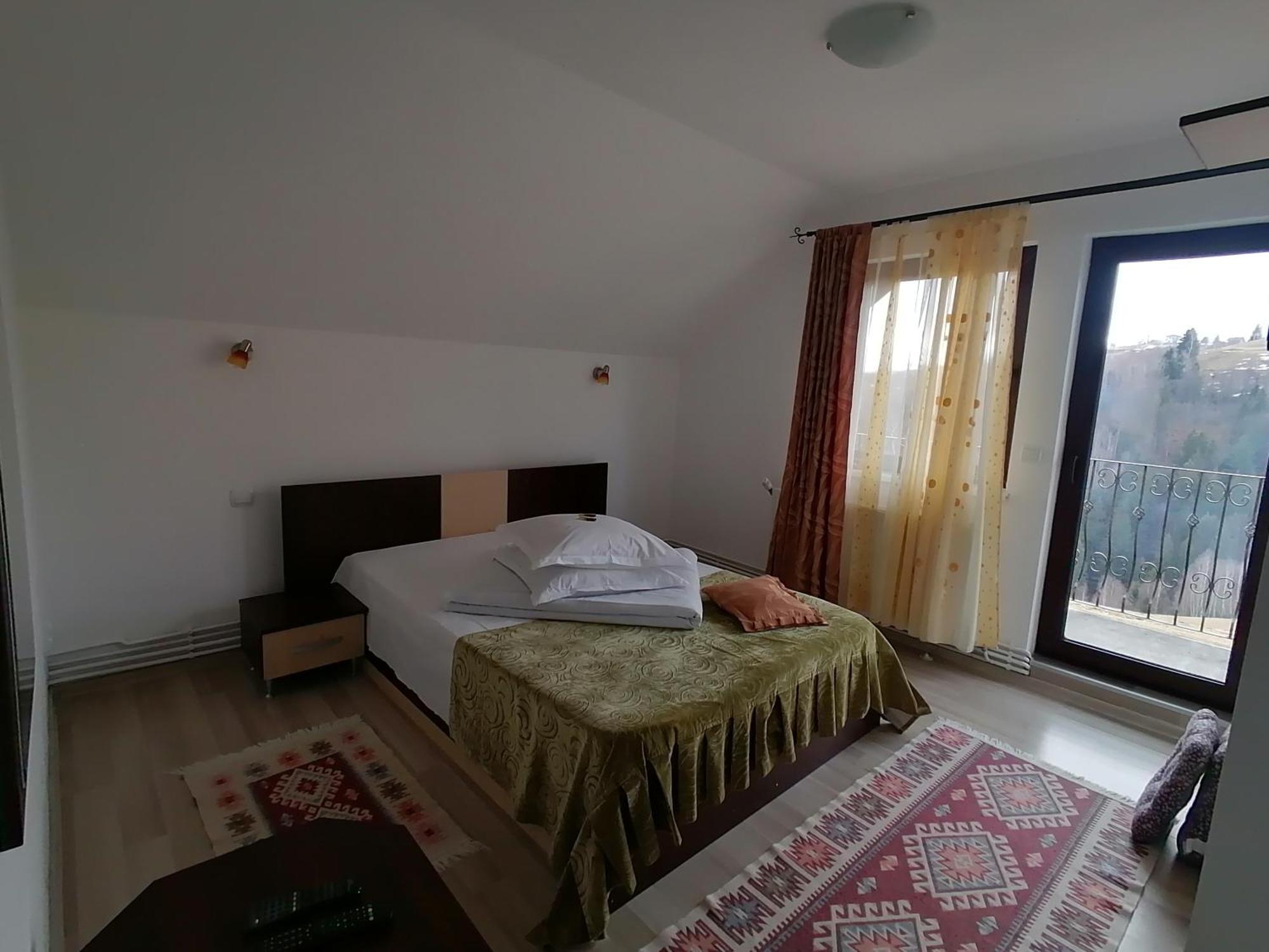 Garofita Pietrei Craiului Hotell Peştera Exteriör bild